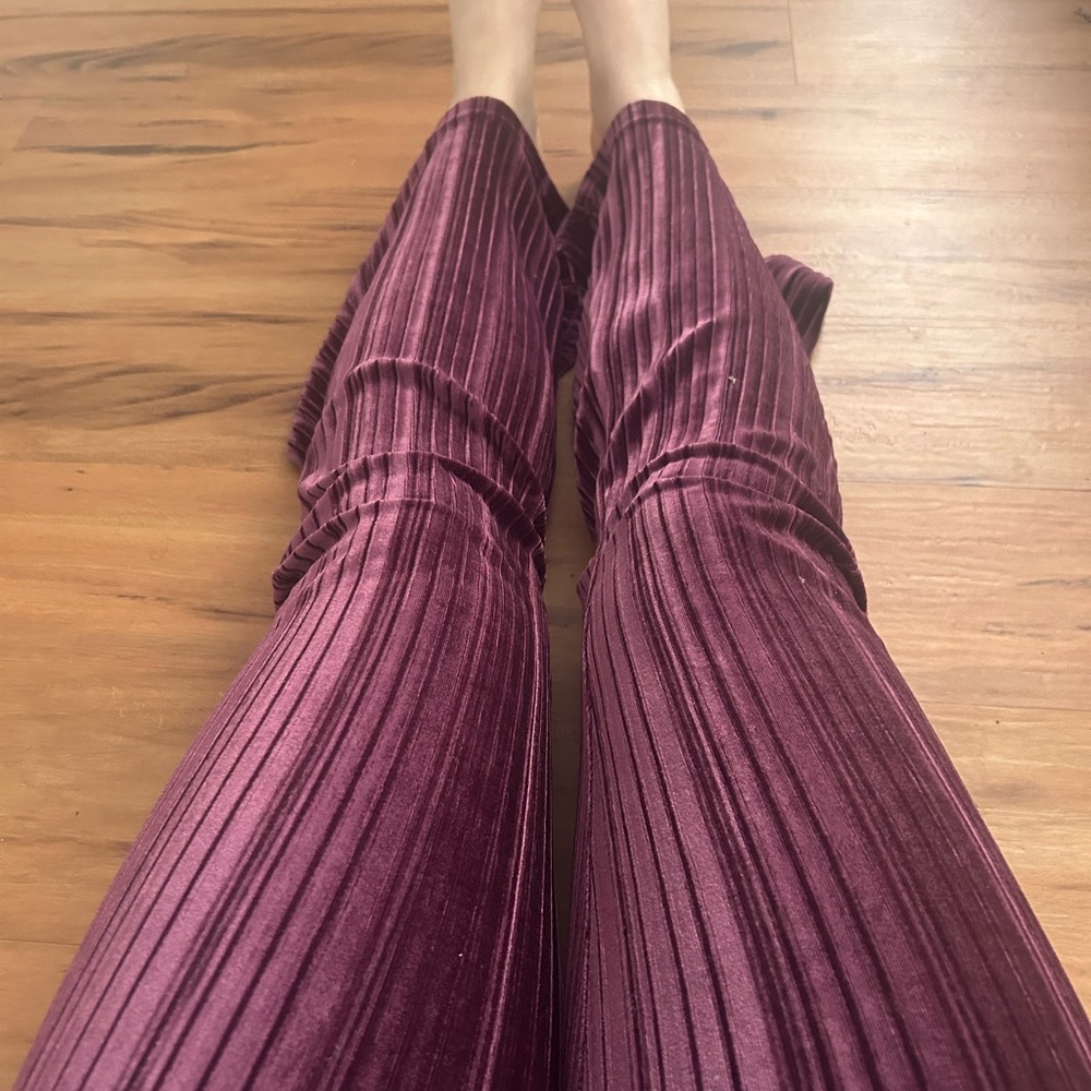 Velvet Ribbed Pants in Burgundy